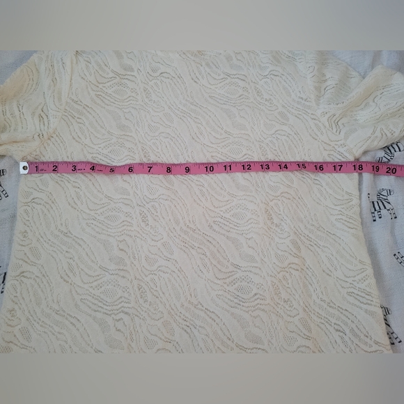 Anthropologie lace longsleeves size medium in cream color - Picture 5 of 11